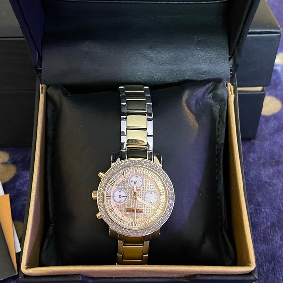 AKRIBOS XXIV Grandiose Gold Tone Bling Ladies Watch AK440YG Akribos XXIV Grandiose Gold Tone Bling Ladies Watch AK440YG main image 3